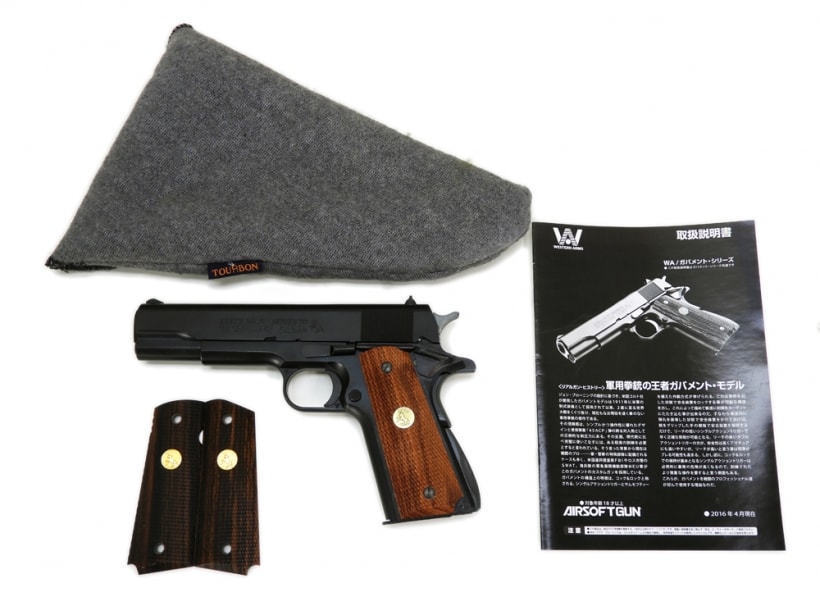 実物 COLT シリーズ70 グリップ-