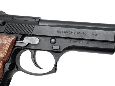 [KSC] ベレッタ U.S.9mm M9 システム7(07HK) HW ガスブローバック コンペイセイター/グリップ/ロングマガジンカスタム (中古)サブ画像へ3