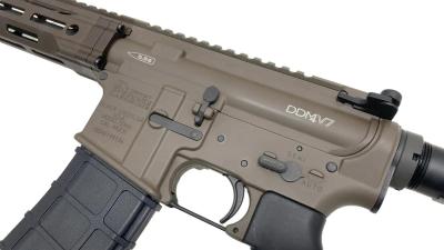 [GHK] DD ダニエルディフェンス 正規ライセンス M4 V7 14.5インチ TAN ガスブローバックライフル (中古)サブ画像へ6