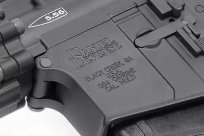 [BOLT] DD4 RIII B.R.S.S DANIEL DEFENCE正式ライセンス リコイルショック電動ガン BK (新品取寄)サブ画像へ3