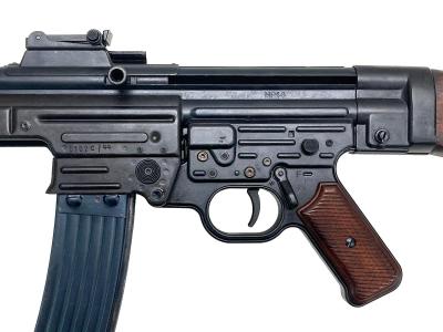 [松栄_ショウエイ] MP44 Maschinen Pistole 44 金属モデルガン 本体のみ カートリッジ5発付属 (中古)サブ画像へ2