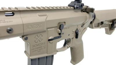 [EMG/DE Airsoft] NOVESKE N4 10.5inch 正規ライセンス ガスブローバックライフル FDE 小カスタム (中古)サブ画像へ6