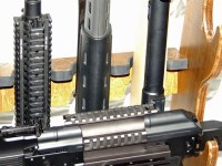 [KM企画] ライフル8挺掛け 木製ガンスタンド 縦置き・横置き対応 (新品取寄)