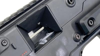 [KRYTAC] KRISS VECTOR BK SMG 電子トリガー＆MOSFET KTAEG-VSMGF-BK05 電動ガン レイルハンドガードカスタム ガンケース付 (中古)サブ画像へ9