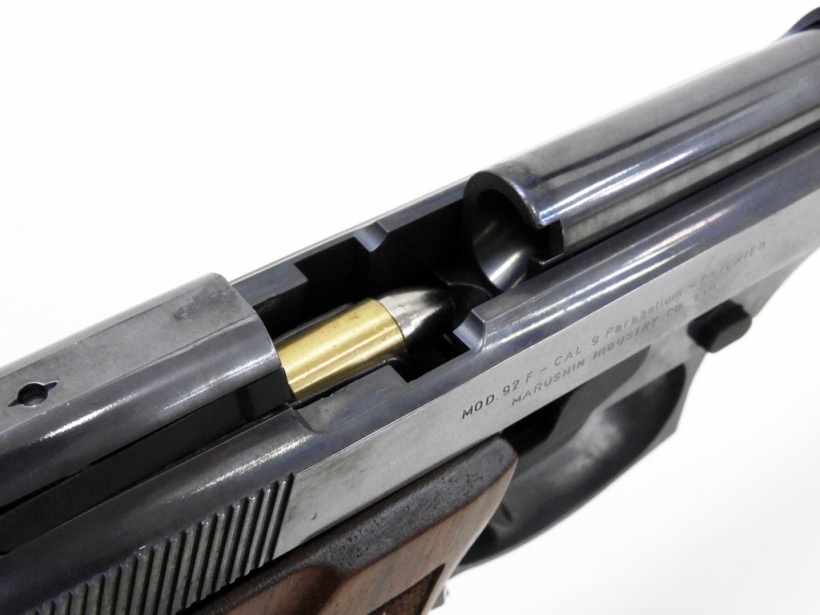 [マルシン] ベレッタM92F 9mm Semiautomatic Pistol/ダミーカートモデル メッキ加工 木製グリップ装備 (中古) 製品詳細画像6 