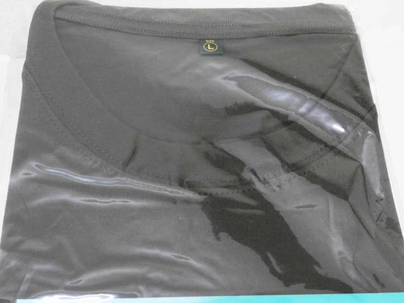 [CAB.CLOTHING] 陸上自衛隊 インナー Tシャツ Lサイズ (未使用) 製品詳細画像3 写真だとわかりにくいのですがそこそこ濃いオリーブカラーです。