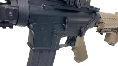 [東京マルイ] M4 CQB-R FDE/フラットダークアース 次世代電動ガン ダットサイト＆ガンケース付 (中古)サブ画像へ5