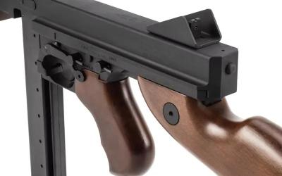 [EMG JAPAN KingArms] トンプソン M1A1 ミリタリー リアルウッド トンプソン正規ライセンス 電動ガン (新品予約受付中! 特典あり)サブ画像へ4