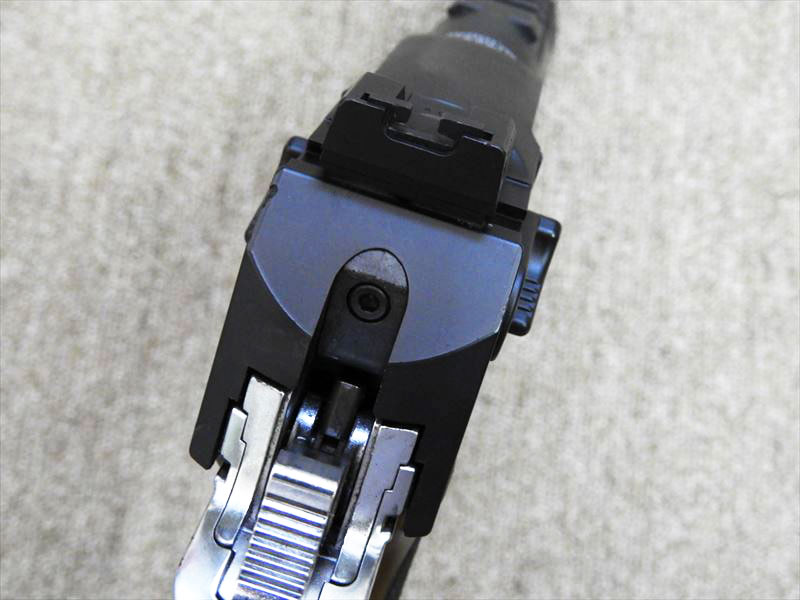 [東京マルイ] バイオハザード2 RE:2 ライトニングホーク デザートイーグル.50AE バルブノッカー訳あり (訳あり) 製品詳細画像7 初期装弾でバルブノッカーが起きてこない。