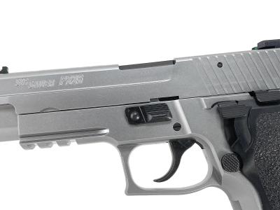 [東京マルイ] シグ ザウエル P226 E2 ステンレスモデル ガスブローバック サイトカスタム (中古)サブ画像へ2