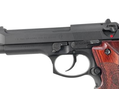 [KSC] ベレッタ U.S.9mm M9 ブラック ガスブローバック コンペンセイター/グリップカスタム ガンケース付属 (中古)サブ画像へ3