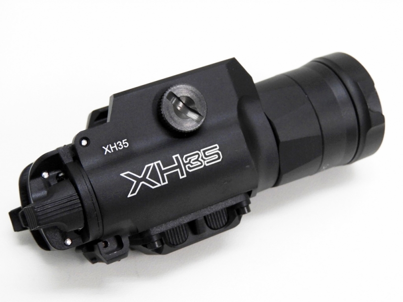 [NB] SUREFIRE XH35タイプ LED ライト BK (新品)